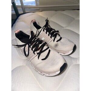 On cloud cloud tech womenβs shoes